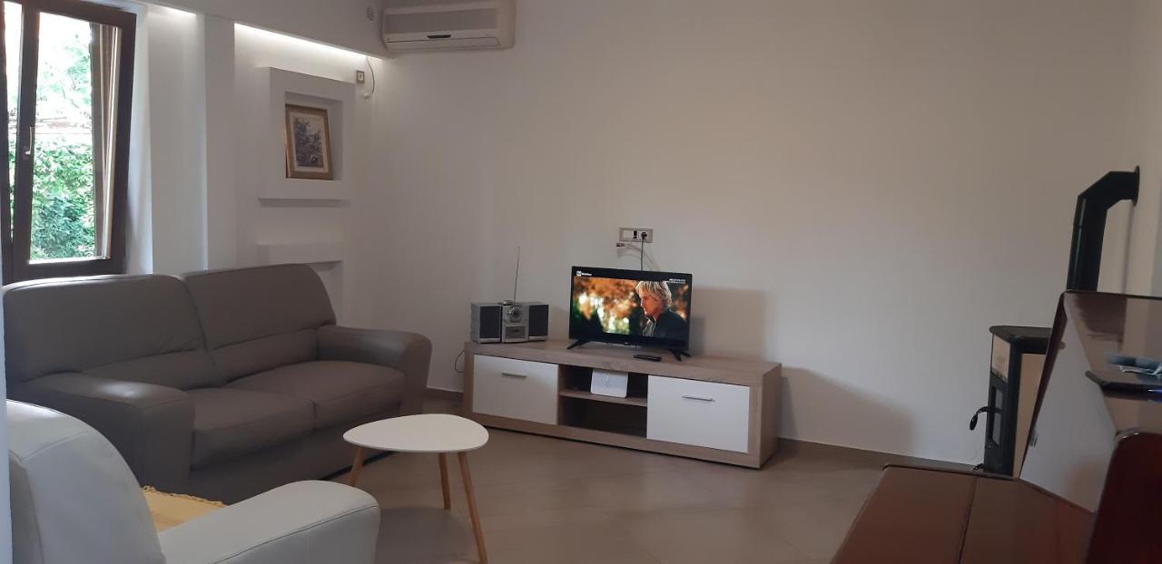Apartman Oliver Novigrad Istria Esterno foto