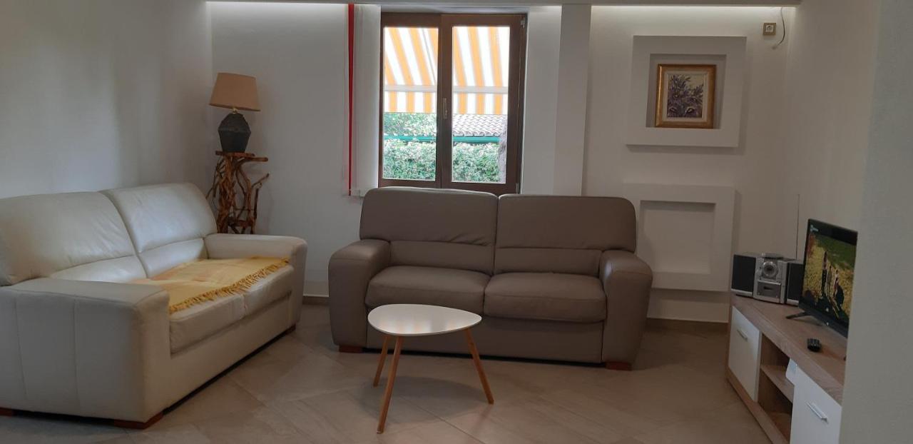 Apartman Oliver Novigrad Istria Esterno foto